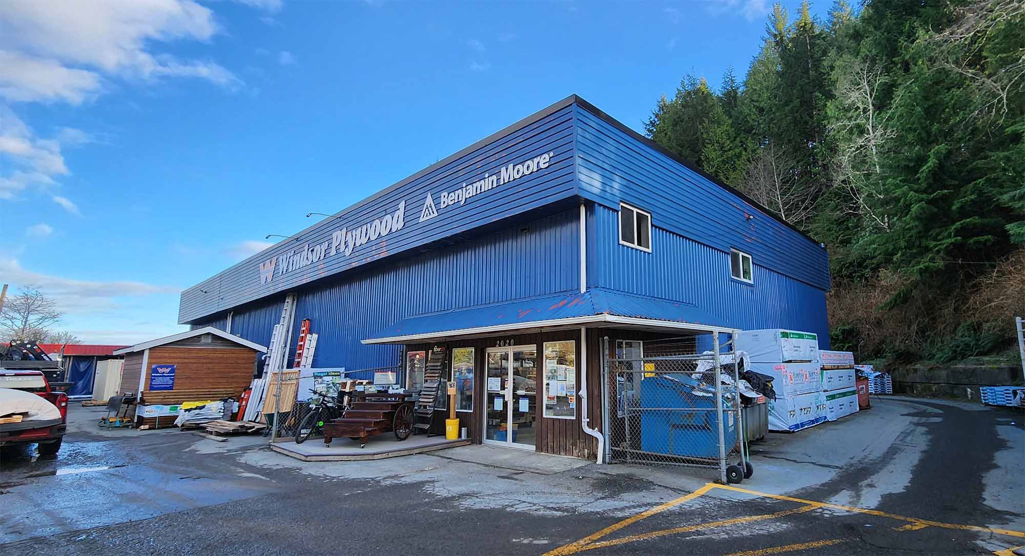 Windsor Plywood Ucluelet Storefront