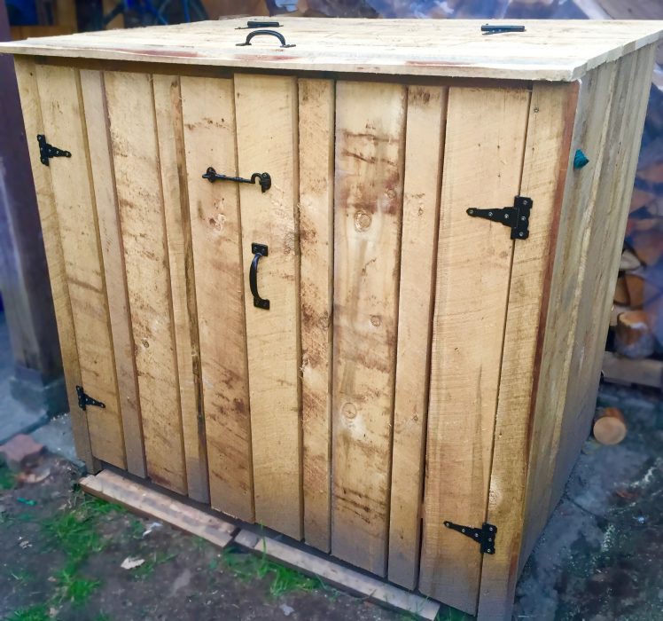 Yellow Cedar Fence Boards - Windsor Plywood
